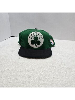 Men's Mitchell & Ness Celtics Snapback Hat One Size Green Black